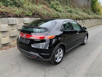 Honda Civic 1.4 i    8g - 6