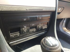 Prodám veškeré díly Audi A6, C5 2.4i 121kw, motor AGA - 6