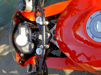 Honda VTR1000F - 6