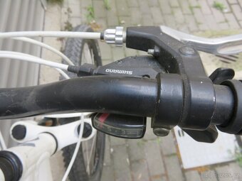 Horské kolo Specialized Hardrock 26 - vel. 15,5 - 6