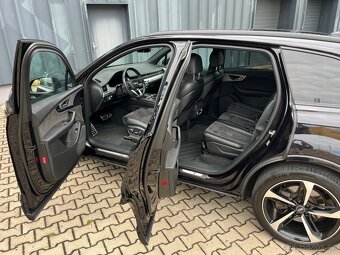 Audi Q7 3.0 TDI 200kW / S LINE / Black Edition / 7míst / DPH - 6