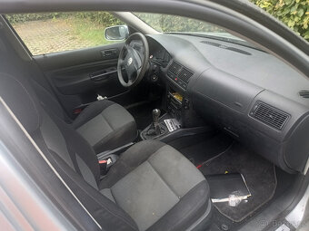 VW Golf 1.9Tdi Klima rok 2003 Kombi - 6