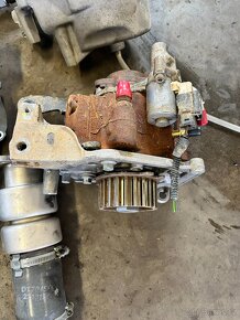 Ford - díly z motoru - 6