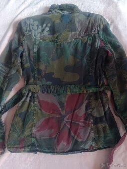 Desigual luxusní kabátek vel.38 - 6