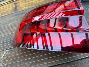 Zadní levá svítilna na Audi A4 - 6