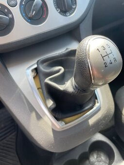 Prodám červený Ford C-MAX kombi, 1.6, nebouraný - 6