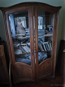 Starožitný nábytek - 6