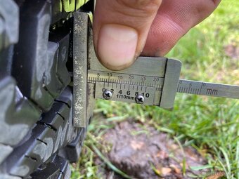 Zimní pneu 215/65/17 - 6