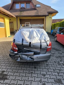 Náhradní díly ze Škoda fabia 2 , 1.4 63kw, 2008, 9202 - 6