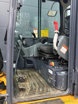 Minirypadlo XCMG XE55 5,7t - 6