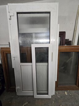 Vchodove dvere + dve okna - 6
