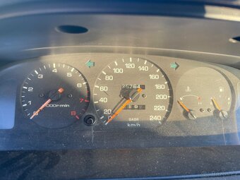 Prodám Mazda 626, 2.0 benzin - 6