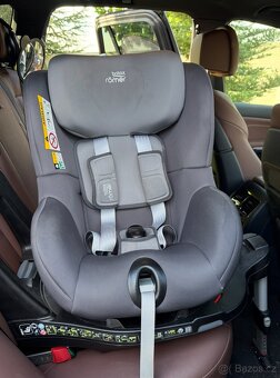 Autosedačka Britax Römer Dualfix M i-Size se základnou - 6