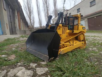 DXR2 Buldozer 1:14 - 6