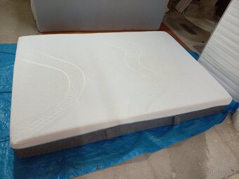 Prodám krásnou sendvičovou matraci 140 x 200 cm. - 6