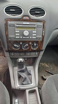 Ford Focus 1.6i 74 kW na ND - 6