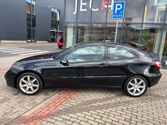 Mercedes-Benz Třídy C 180i Kompressor kupé W203 - 6