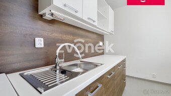 Klidné bydlení u KnTB: Pronájem 1+1 s prostorným sklepem,... - 6