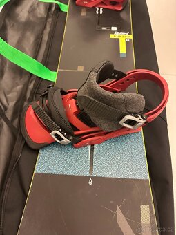 Kompletní snowboardová výbava BURTON prkno,vázání,boty a bag - 6