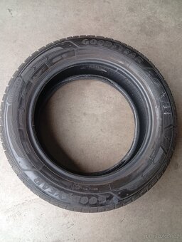 Zimní kola225/60R18 - 6