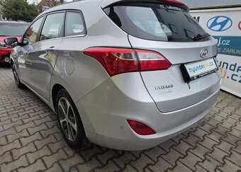 Hyundai i30 1.6-VYHŘÍVANÝ VOLANT+SEDADLA - 6
