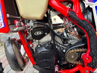 Beta 300 rr Holcombe replica - 6