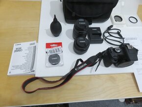 Zánovní digitální fotoaparát Canon EOS 2000D + 2 x objektiv - 6