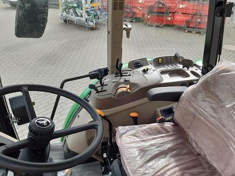 John Deere 5058 E - skladový traktor - 6