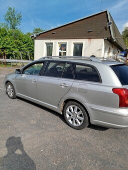 Toyota Avensis - 6