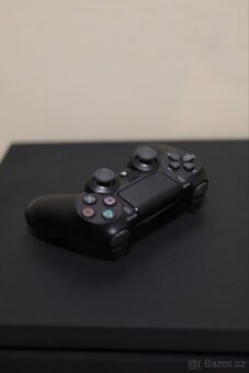 Playstation 4 pro 1TB s příslušenstvím a 2 hry - 6