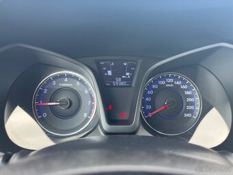 HYUNDAI ix20 1,4i - 6