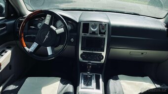 Chrysler 300c - 6