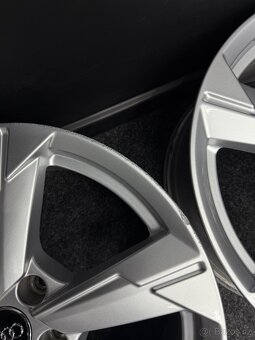 Alu AUDI 5x112 18” 4K0601025D - 6
