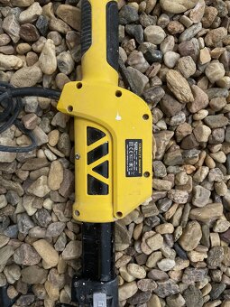 STANLEY SFMEE500S FatMax Excentrická bruska, sádrokarton - 6