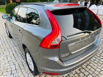 Volvo XC60 2.4D 4x4 5VÁLEC 140KW AUT 1.MAJITEL LED SERVISKA - 6
