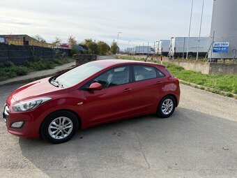 HYUNDAI I30 1.6 CRDI 81 KW ČR KLIMA SENZORY PO SERVISU - 6