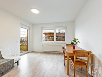 Pronájem bytu 2+kk se záhradou, 64 m2, Praha í - 6