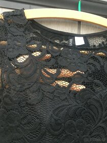 Krajkové černé společenské šaty H&M - 6