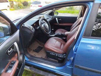 Nissan Qashqai 4x4 sedm míst - 6