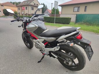 Suzuki SFV 650 Gladius ABS - 6