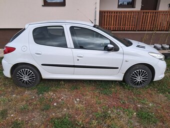Peugeot 206+ - 6