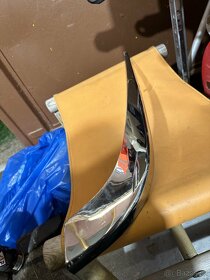 Lišta nárazníku levá strana Bmw e24 635, 633, 628 - 6