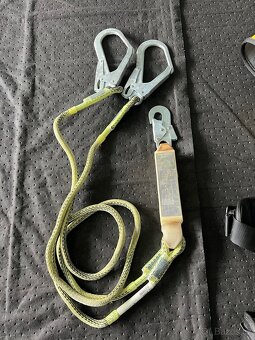 Petzl - postroj plus vybaveni - 6