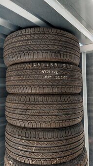 245/45 R20 99W - 6