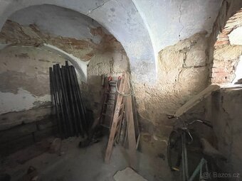 Prodej rodinného domu před rekonstrukcí v obci Víska, s poze - 6