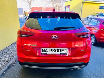 HYUNDAI TUCSON 1.6 CRDi 4x4 6 RYCHLOSTÍ VYHŘEV SEDADEL+VOLAN - 6