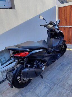 Piaggio Beverly 300i HPE, 2023, TOP stav, 6000km - 6