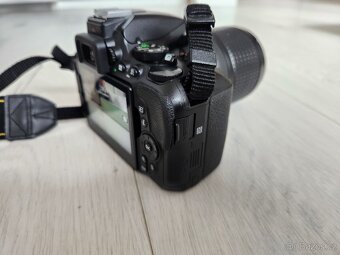 Nikon D5600, objektivy 18-140 + brašna - 6