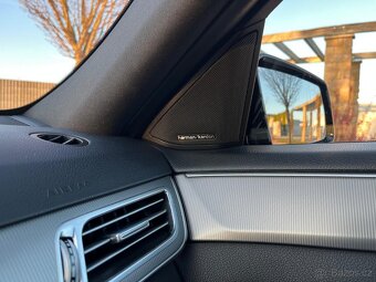 Mercedes-Benz Třídy E, Mercedes-Benz Třídy E, 250 GCI - 6