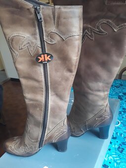 Nové kožené kozačky č.39, černé, rezavé, béžové - 6